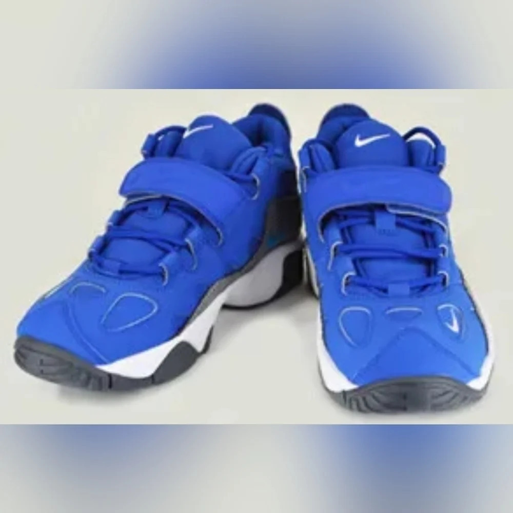 Brand New Nike Air Turf Raider GS 599812-400 Size 6